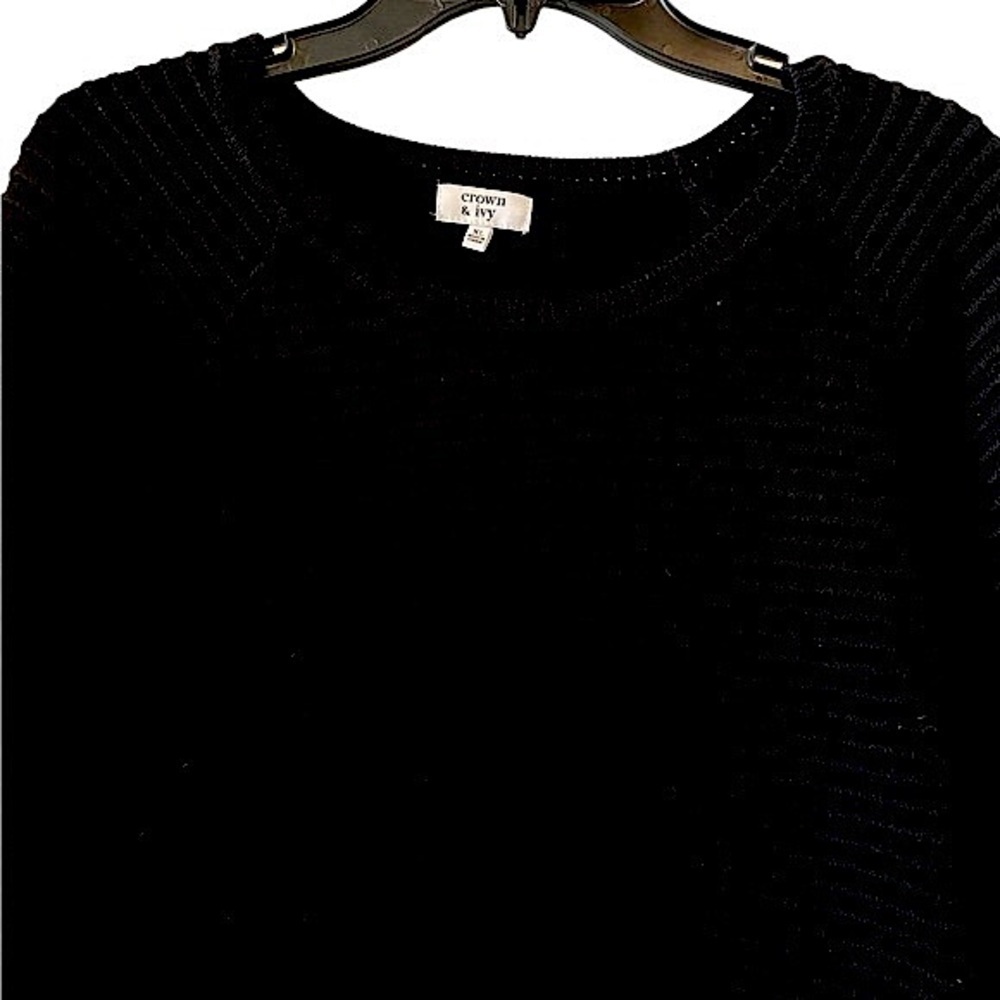 CROWN & IVY Women size XL Black ribbed heavy knit long sleeve crew neck sweater